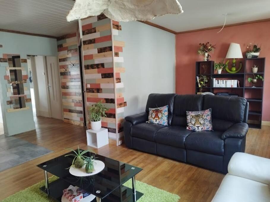 Ferienwohnung Le Passage Du Faubourg, Agreable T3 En Duplex De 120M2 Saint-Léonard-de-Noblat Exterior foto